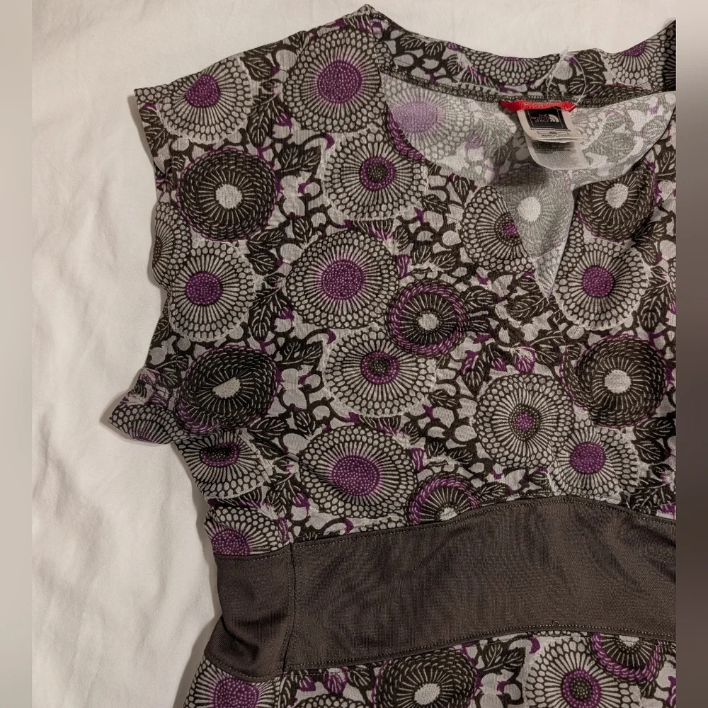 The North Face Vapor Wick Women's Short Cap Sleeve Blouse - Picture 3 of 7